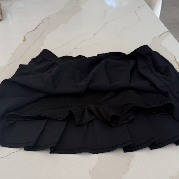 ALO Yoga Black Pleated Skater Skirt - Picture 2 of 6